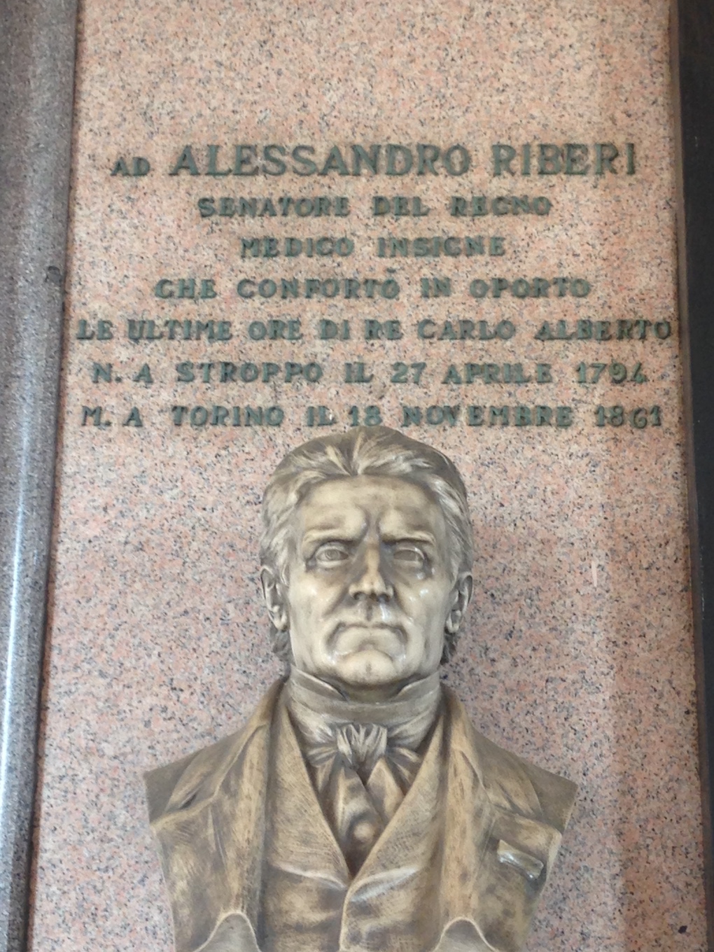Alessandro Riberi's tomb-02.jpg